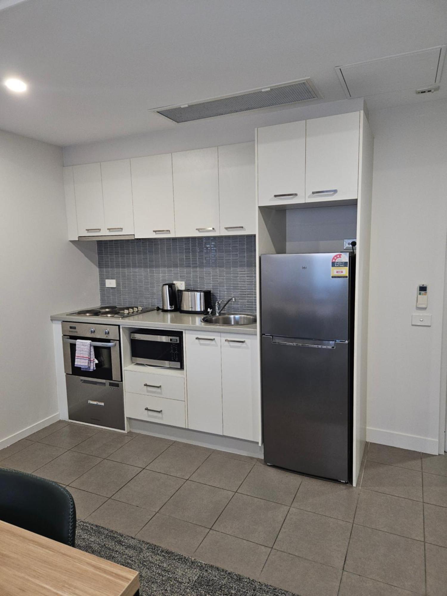 Quest Albury Aparthotel Екстериор снимка