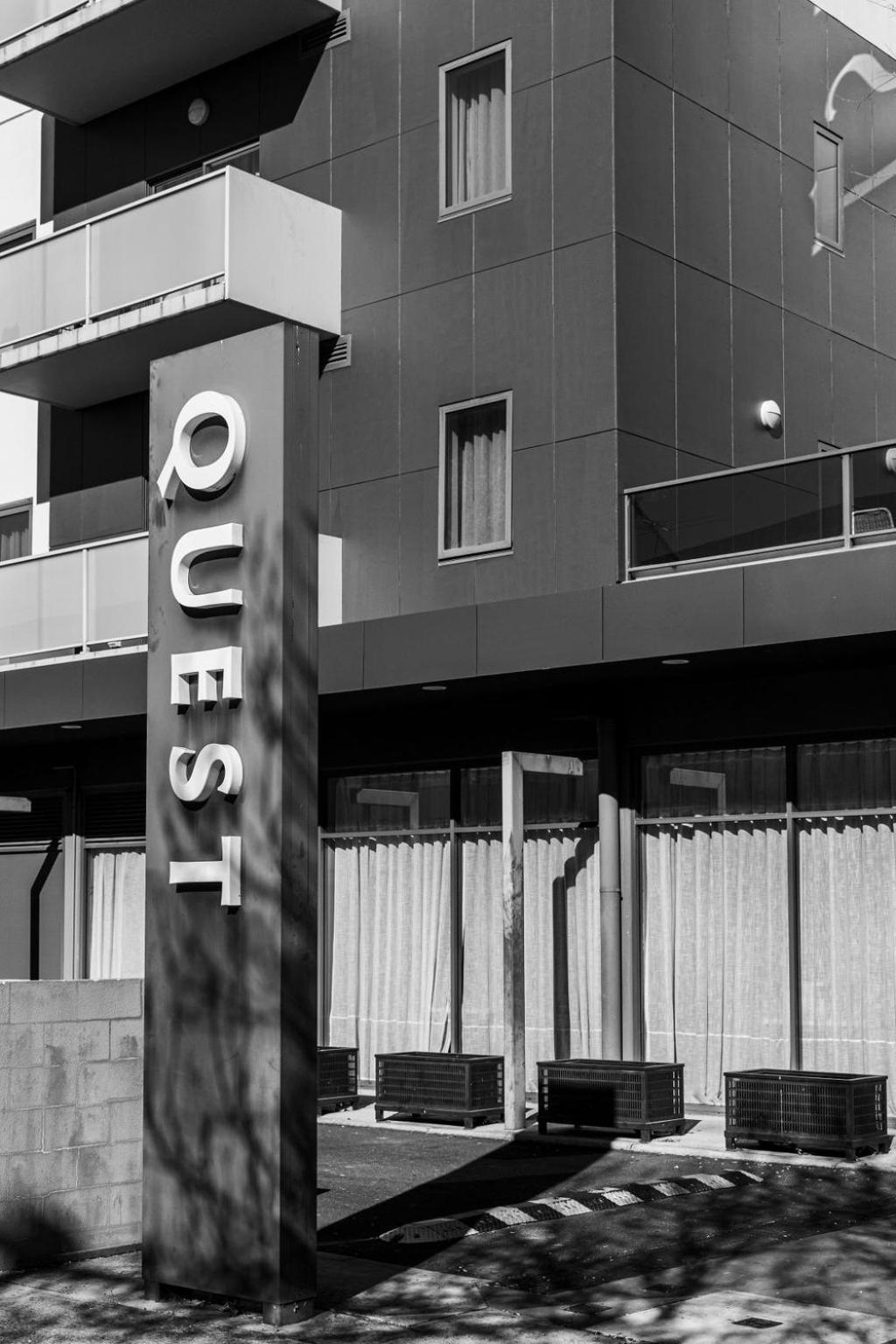 Quest Albury Aparthotel Екстериор снимка