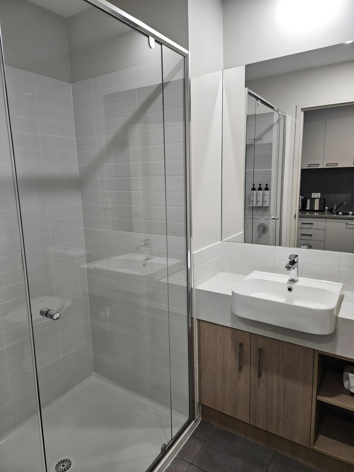Quest Albury Aparthotel Екстериор снимка